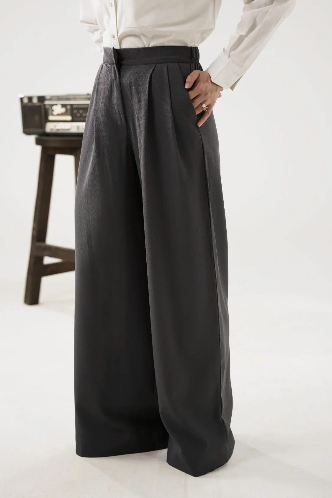 Wide Tailored Pants - Grey - Image 3